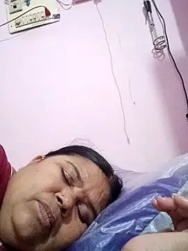 Snapshot of dheepika11 chatting on May 17, 2026, 9:42 am dheepika11 online show from May 17, 2026, 9:42 am