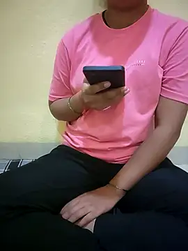 Seema yadav01 online show from April 30, 2026, 7:48 am