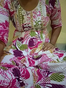 Snapshot of Seema_yadav01 chatting on May 7, 2026, 5:01 am Seema yadav01 online show from May 7, 2026, 5:01 am