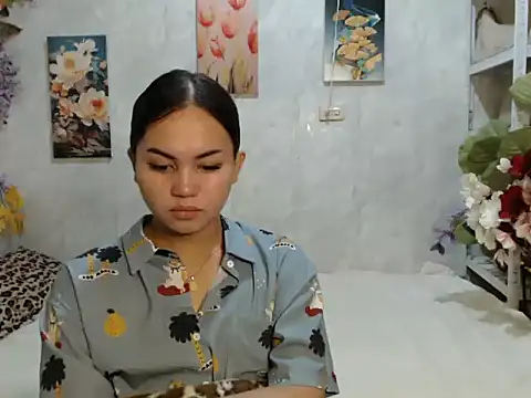 Snapshot of ur_asiankat chatting on June 24, 2026, 7:11 pm ur asiankat online show from June 24, 2026, 7:11 pm