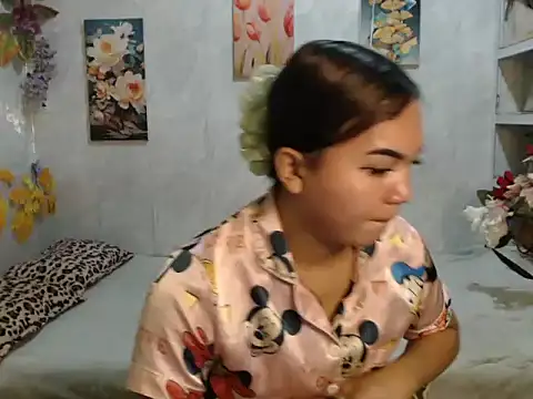 Snapshot of ur_asiankat chatting on July 1, 2026, 8:20 pm ur asiankat online show from July 1, 2026, 8:20 pm