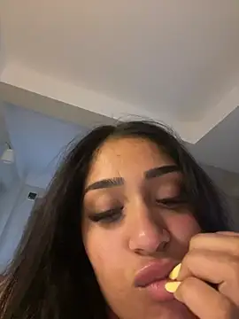 Kira Krush online show from July 28, 2026, 12:59 pm