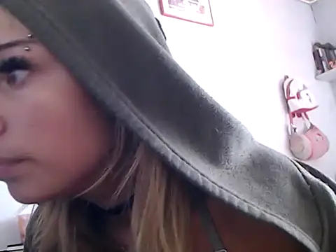 bunnyfoxxd online show from June 27, 2026, 8:59 pm