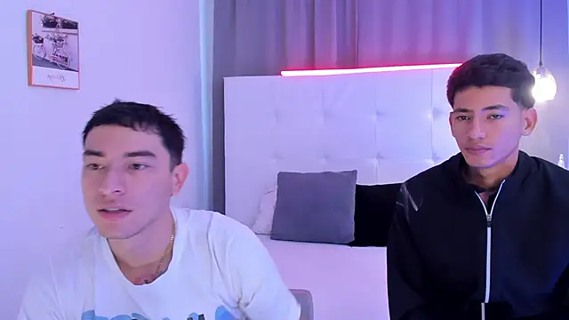 Snapshot of Alejo-and-Thiago chatting on May 15, 2026, 12:36 pm Alejo-and-Thiago online show from May 15, 2026, 12:36 pm