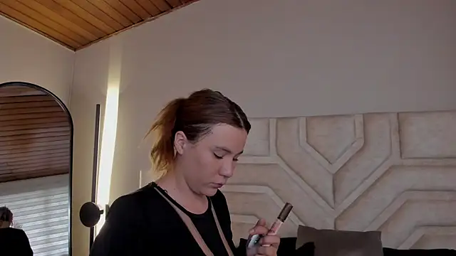  zoe 3 online show from July 17, 2026, 12:57 pm