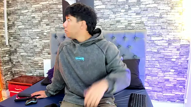 Snapshot of jhoan_evanss chatting on June 28, 2026, 3:24 am jhoan evanss online show from June 28, 2026, 3:24 am