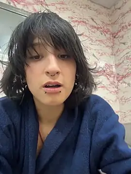 Snapshot of Evelin_Hellsing chatting on June 9, 2026, 11:44 am Evelin Hellsing online show from June 9, 2026, 11:44 am