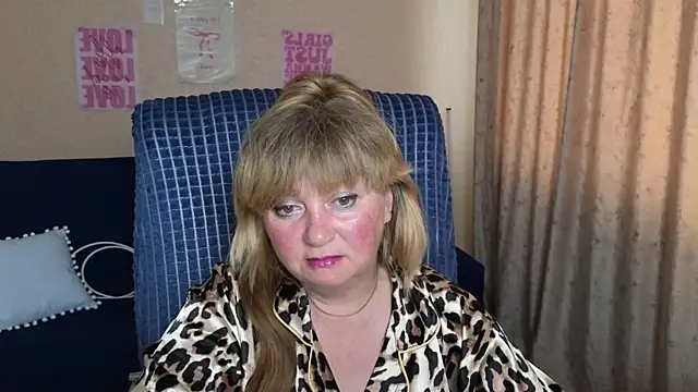 Snapshot of Melania_Cook chatting on June 2, 2026, 1:33 pm Melania Cook online show from June 2, 2026, 1:33 pm