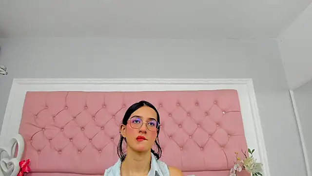 Snapshot of SarahDoll__ chatting on June 16, 2026, 3:12 pm SarahDoll online show from June 16, 2026, 3:12 pm