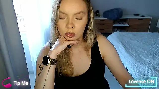 Snapshot of PolinaXXXXXJones chatting on May 15, 2026, 2:48 pm PolinaXXXXXJones online show from May 15, 2026, 2:48 pm