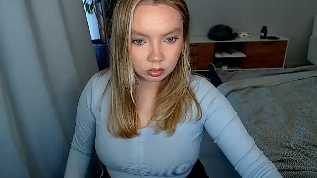 Snapshot of PolinaXXXXXJones chatting on June 2, 2026, 4:29 pm PolinaXXXXXJones online show from June 2, 2026, 4:29 pm