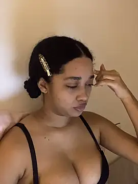 Snapshot of _sweetSabrina- chatting on June 1, 2026, 10:48 am sweetSabrina- online show from June 1, 2026, 10:48 am