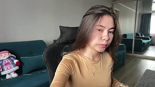 Snapshot of Ellewaay chatting on June 2, 2026, 8:03 am Ellewaay online show from June 2, 2026, 8:03 am