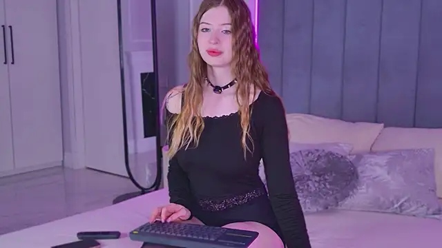 Annie Meow online show from May 31, 2026, 5:35 am