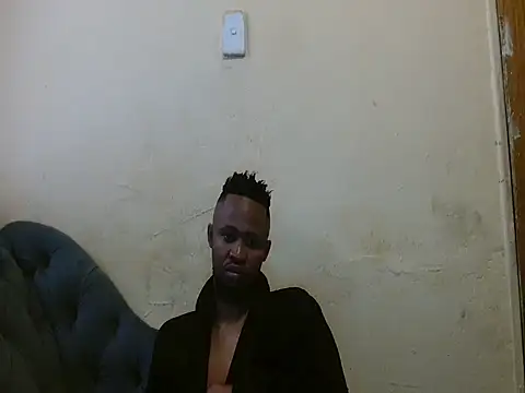 Snapshot of xxTroyX chatting on June 4, 2026, 9:14 am xxTroyX online show from June 4, 2026, 9:14 am