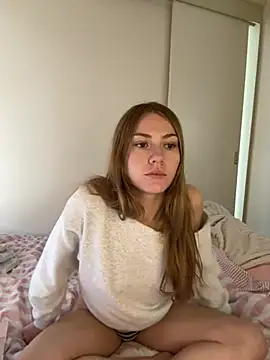 Snapshot of daisycollins chatting on July 15, 2026, 1:12 am daisycollins online show from July 15, 2026, 1:12 am