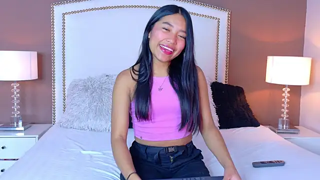 hanaluna  online show from May 27, 2026, 2:13 pm