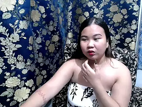 Snapshot of hotchickgirl chatting on May 9, 2026, 9:12 am hotchickgirl online show from May 9, 2026, 9:12 am