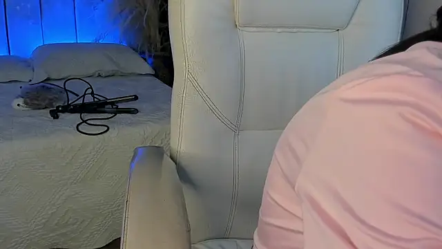 MelCherry online show from August 8, 2026, 4:08 am