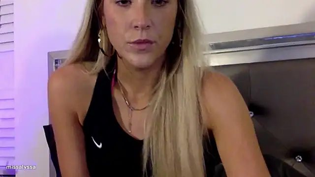 Snapshot of Misss_alyssaaa chatting on June 18, 2026, 4:11 am Misss alyssaaa online show from June 18, 2026, 4:11 am