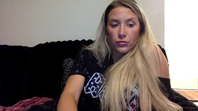 Snapshot of Misss_alyssaaa chatting on May 12, 2026, 1:02 am Misss alyssaaa online show from May 12, 2026, 1:02 am