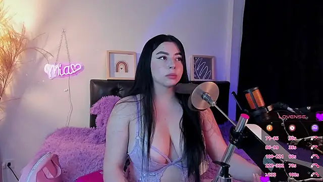Snapshot of mia_valentine__ chatting on May 29, 2026, 10:05 pm mia valentine online show from May 29, 2026, 10:05 pm