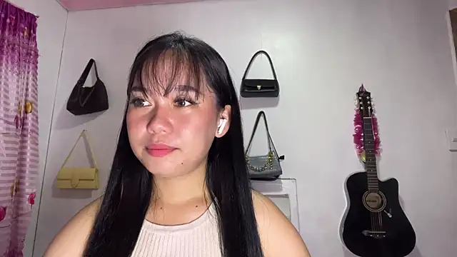 PeggieUrteaga online show from May 5, 2026, 3:04 pm