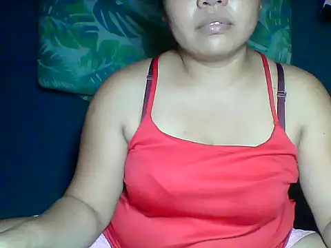 MommyKaye30 online show from May 18, 2026, 7:57 am