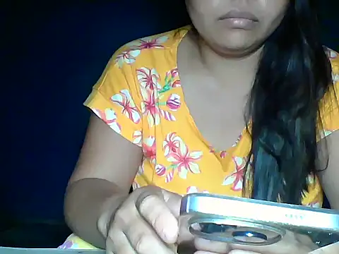 MommyKaye30 online show from May 19, 2026, 6:48 pm