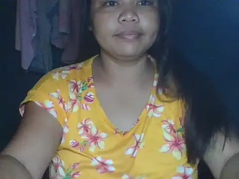 MommyKaye30 online show from June 12, 2026, 6:49 pm