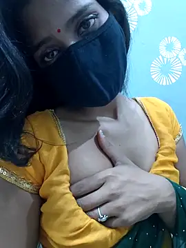 Snapshot of Hot_Candy77 chatting on May 23, 2026, 8:46 am Hot Candy77 online show from May 23, 2026, 8:46 am