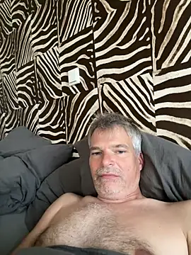 Snapshot of Thor-82 chatting on May 16, 2026, 6:12 am Thor-82 online show from May 16, 2026, 6:12 am