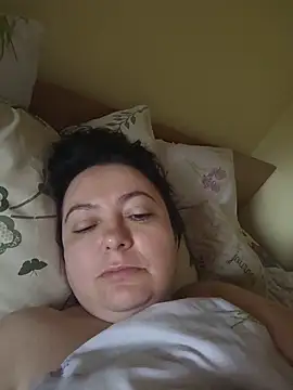 Snapshot of EmmaEmmy40 chatting on June 7, 2026, 4:18 am EmmaEmmy40 online show from June 7, 2026, 4:18 am