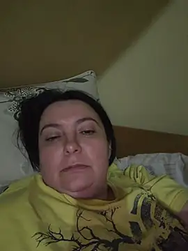 Snapshot of EmmaEmmy40 chatting on May 23, 2026, 7:35 pm EmmaEmmy40 online show from May 23, 2026, 7:35 pm