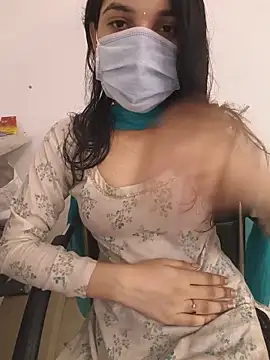 zoya baby  online show from June 4, 2026, 3:33 am