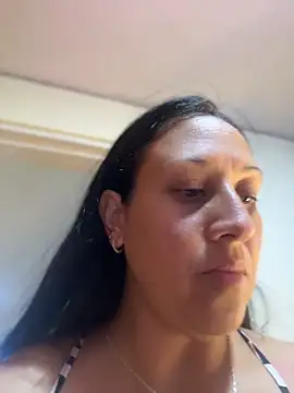 Snapshot of Cloe-Fire chatting on May 24, 2026, 11:10 am Cloe-Fire online show from May 24, 2026, 11:10 am
