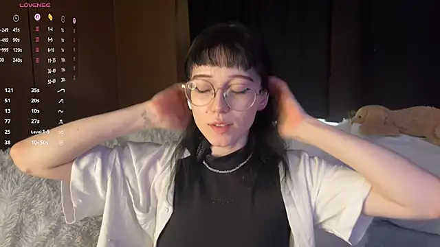 Snapshot of Baby_raff chatting on May 18, 2026, 7:46 am Baby raff online show from May 18, 2026, 7:46 am