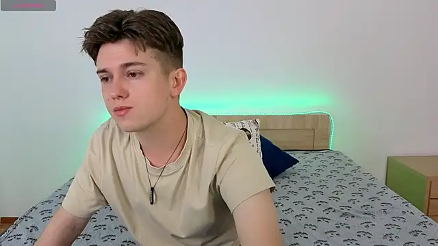 Miless Cooper online show from May 14, 2026, 4:42 am