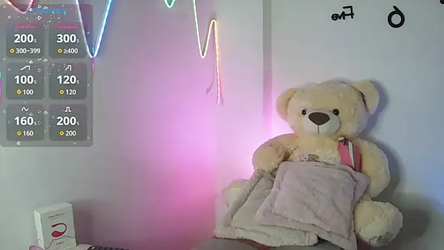 Snapshot of Sara_Blum chatting on May 26, 2026, 9:02 pm Sara Blum online show from May 26, 2026, 9:02 pm