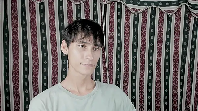 Snapshot of RenKaynSex chatting on June 2, 2026, 1:27 am RenKaynSex online show from June 2, 2026, 1:27 am