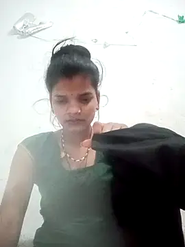 Snapshot of Student_garl_1 chatting on May 4, 2026, 8:44 pm Student garl 1 online show from May 4, 2026, 8:44 pm