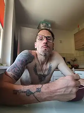 Snapshot of Tattooangel4172 chatting on June 19, 2026, 9:59 am Tattooangel4172 online show from June 19, 2026, 9:59 am