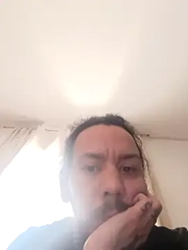 mettiu29 online show from May 3, 2026, 11:47 am