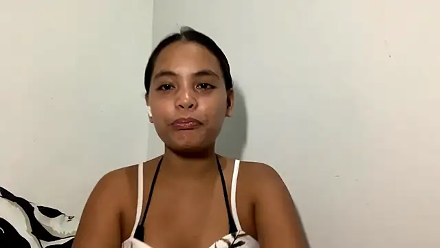 Snapshot of Bunny_Kisss chatting on June 5, 2026, 10:10 am Bunny Kisss online show from June 5, 2026, 10:10 am