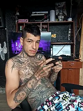 Snapshot of demoni0802 chatting on May 11, 2026, 12:28 pm demoni0802 online show from May 11, 2026, 12:28 pm