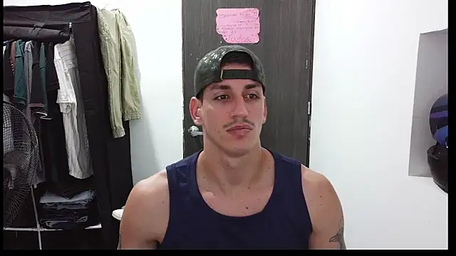 Snapshot of RaulRico chatting on June 13, 2026, 11:02 pm RaulRico online show from June 13, 2026, 11:02 pm