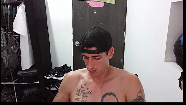 Snapshot of RaulRico chatting on June 30, 2026, 12:10 am RaulRico online show from June 30, 2026, 12:10 am