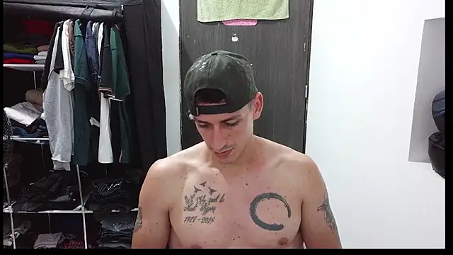 Snapshot of RaulRico chatting on May 12, 2026, 3:03 am RaulRico online show from May 12, 2026, 3:03 am