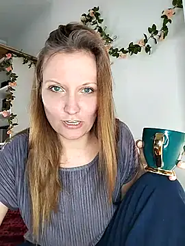 Snapshot of Candy_Cougar chatting on May 9, 2026, 9:45 am Candy Cougar online show from May 9, 2026, 9:45 am