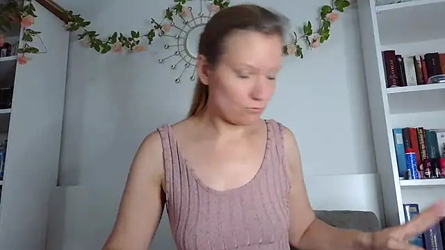 Candy Cougar online show from July 26, 2026, 6:53 am